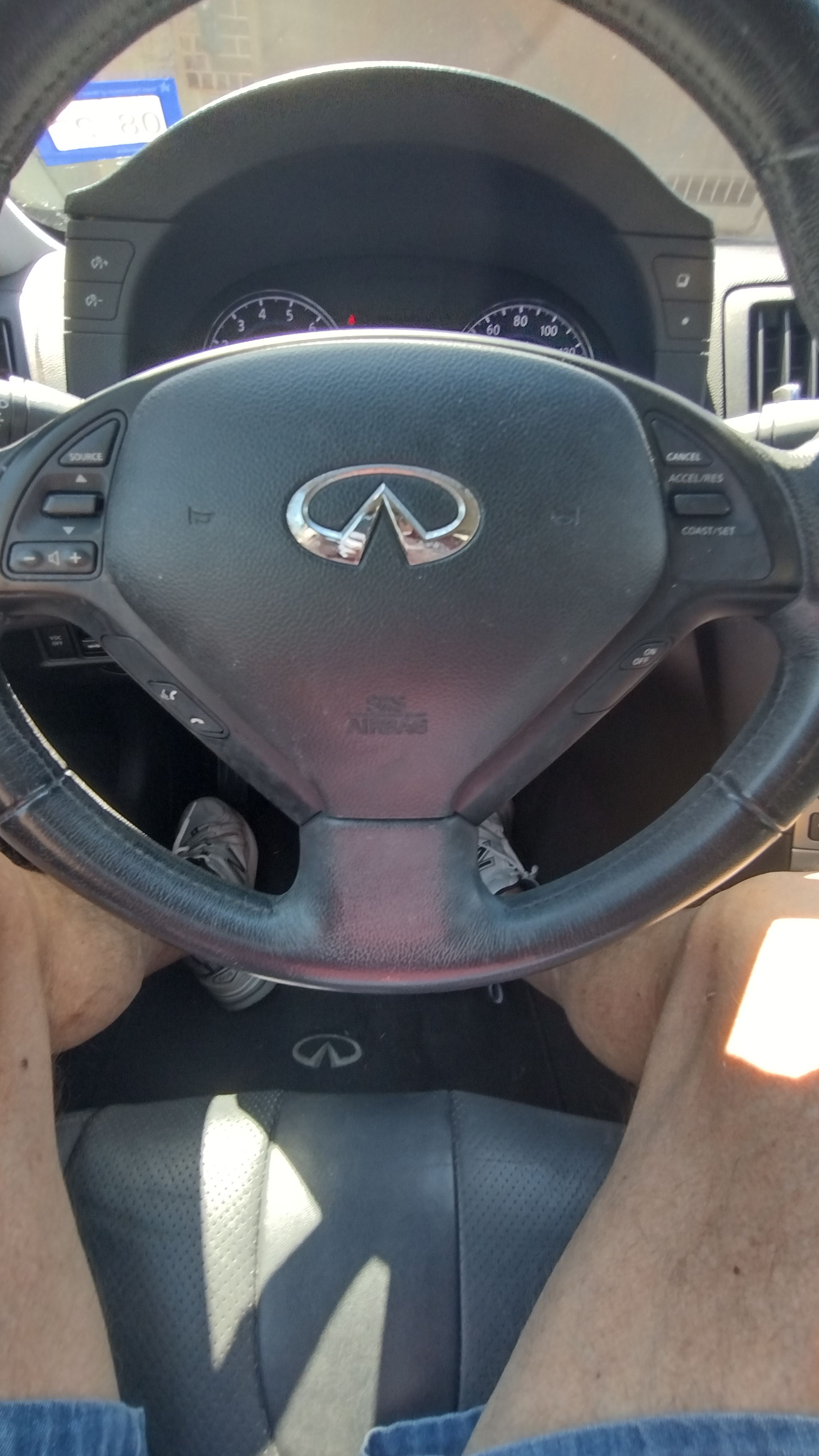 Used 2010 INFINITI G37 x Sedan w/ Premium Pkg AWD/4WD image 5