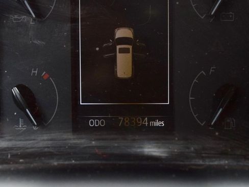 Used 2018 Toyota Sequoia Platinum image 30