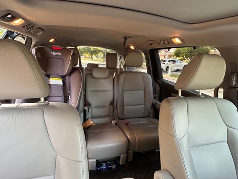 Used 2017 Honda Odyssey EX-L image 14