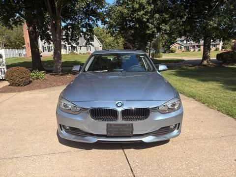 Used 2013 BMW 320i xDrive Sedan AWD/4WD image 4