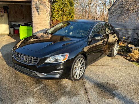 Used 2016 Volvo S60 T5 Premier w/ Climate Package image 14