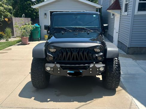 Used 2017 Jeep Wrangler Unlimited Sport w/ Quick Order Package 24S AWD/4WD image 2