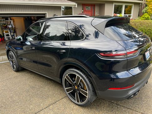 Used 2019 Porsche Cayenne S AWD/4WD image 13