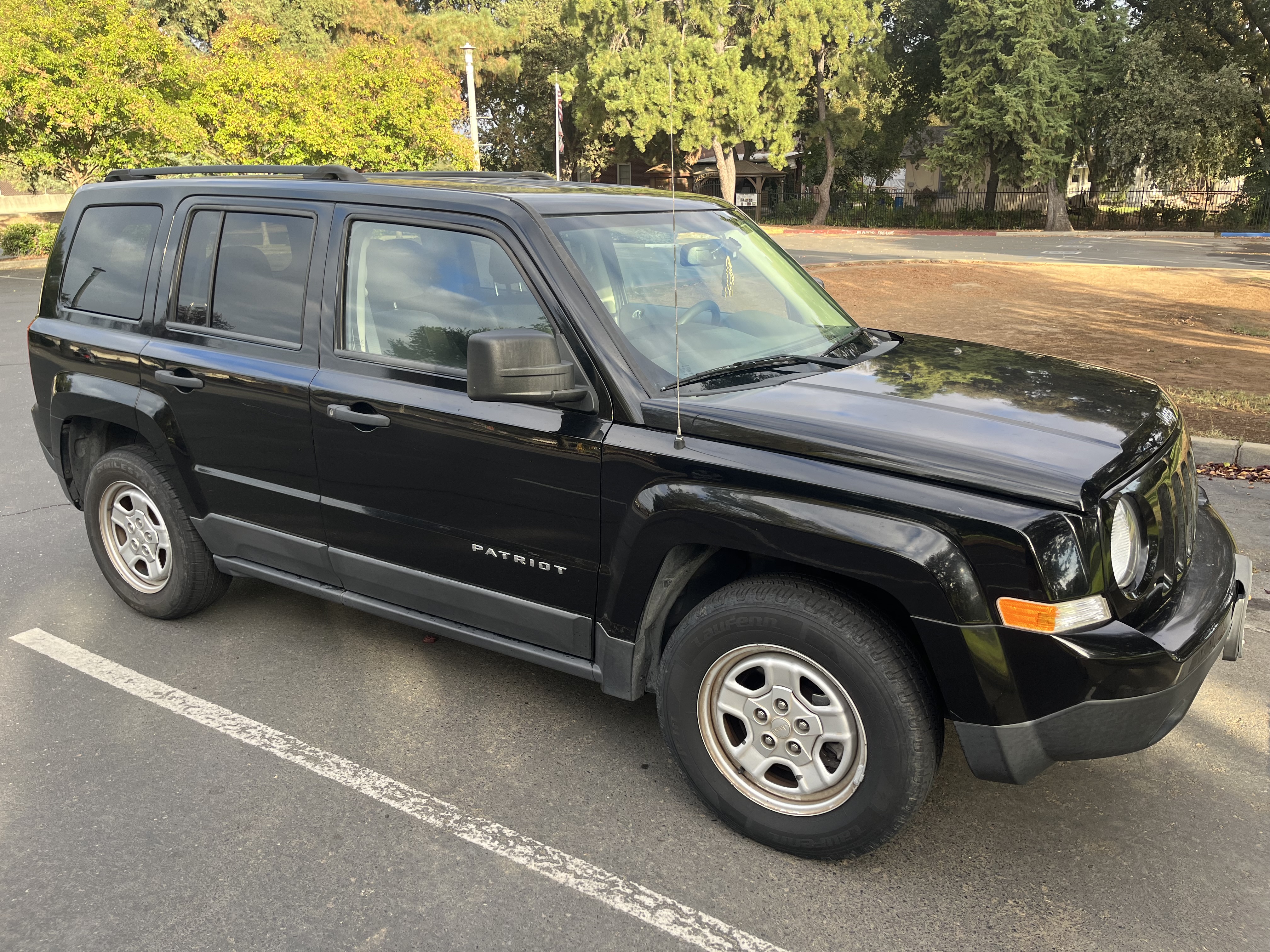 Used 2016 Jeep Patriot Sport FWD image 2