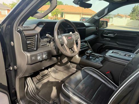 Used 2022 GMC Sierra 1500 AT4X image 15