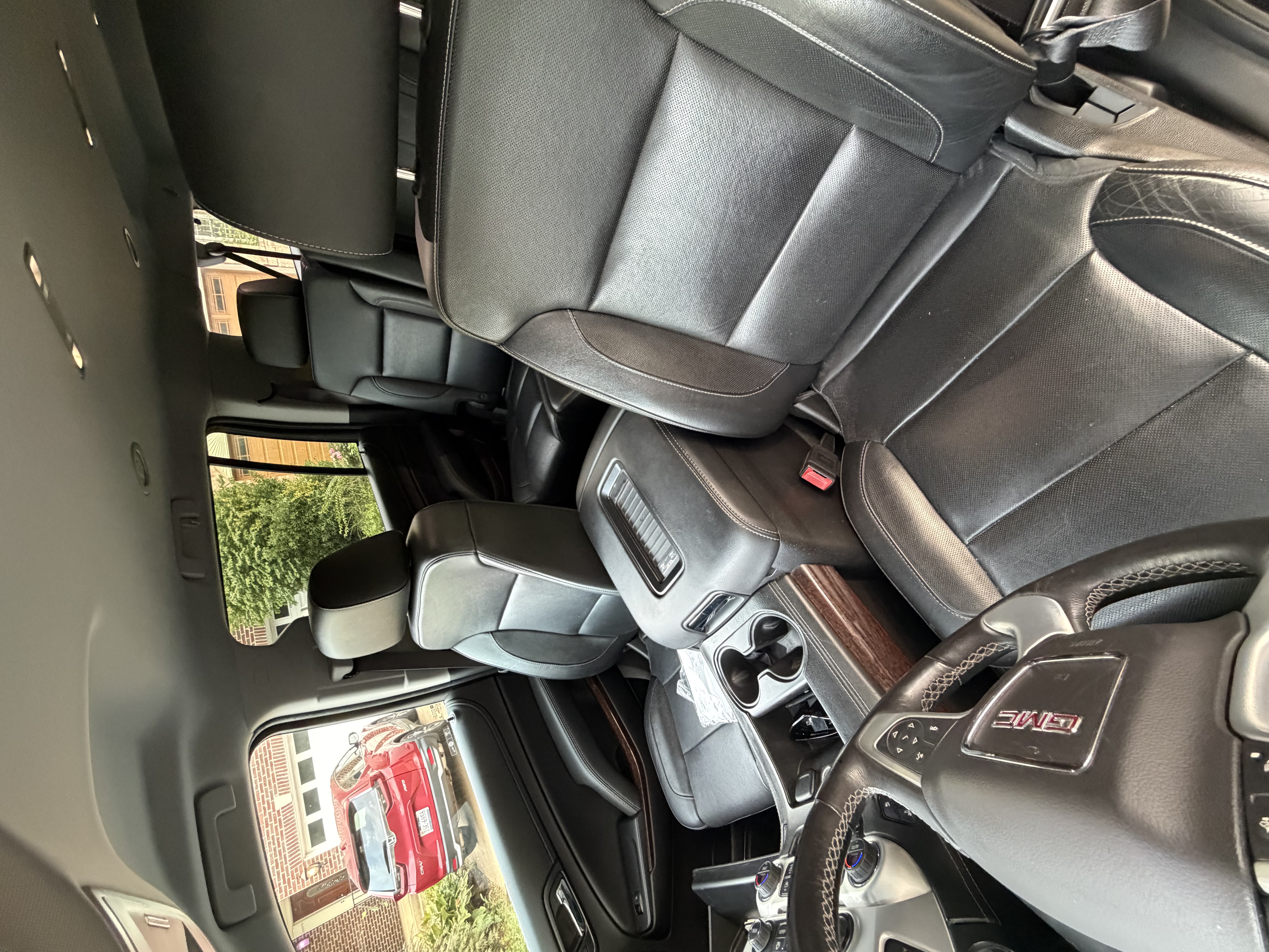 Used 2017 GMC Yukon XL SLT RWD image 8