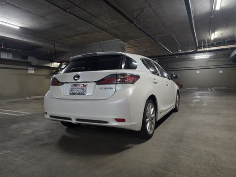 Used 2012 Lexus CT 200h Premium w/ Leather Pkg image 5