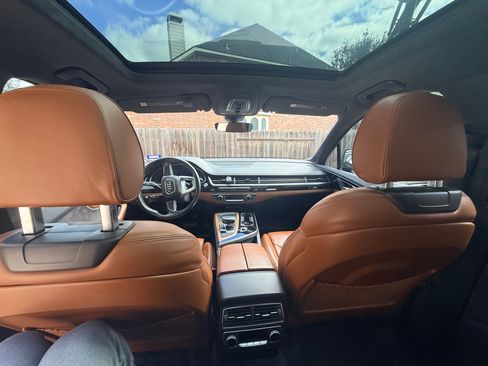 Used 2017 Audi Q7 3.0T Prestige w/ Prestige Package image 10