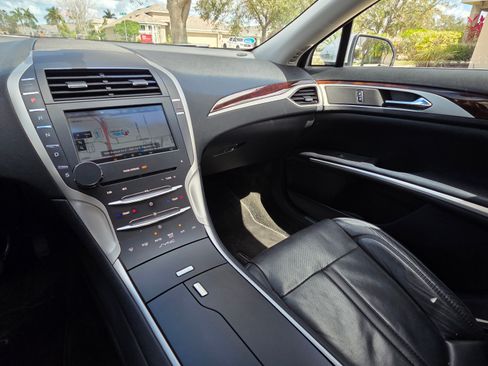 Used 2016 Lincoln MKZ w/ Equipment Group 300A Reserve image 11