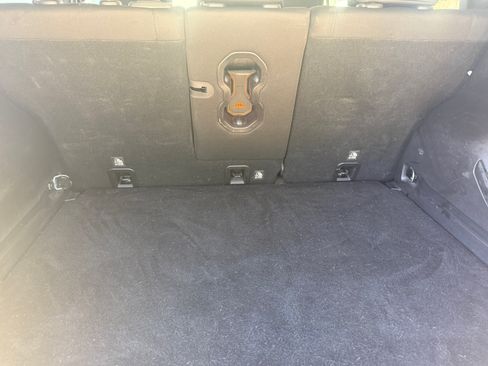 Used 2019 Jeep Renegade Latitude w/ Safety & Security Group II AWD/4WD image 6