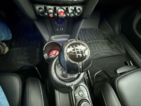 Used 2016 MINI Cooper 4-Door Hardtop image 8