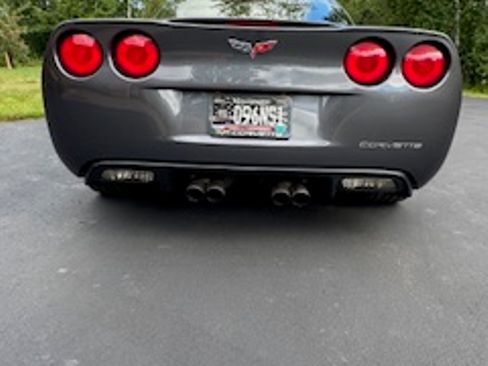 Used 2010 Chevrolet Corvette Coupe w/ Preferred Equipment Group image 20