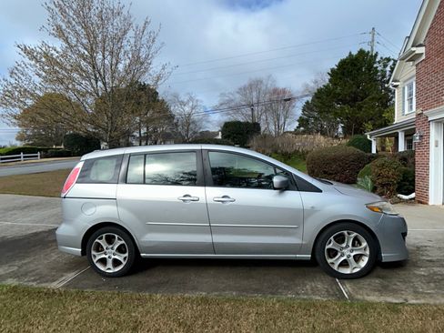 Used 2008 MAZDA MAZDA5 Sport image 10