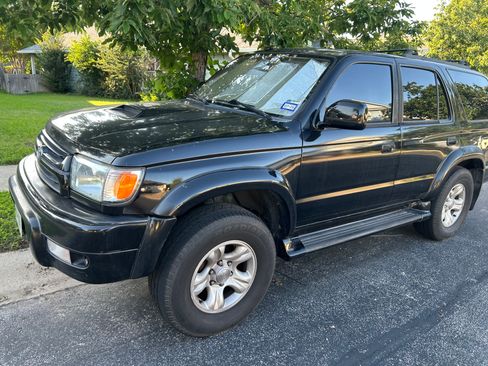 Used 2001 Toyota 4Runner SR5 RWD image 12