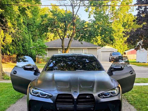 Used 2021 BMW M4 Competition w/ Executive Package RWD image 1