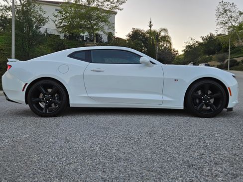 Used 2017 Chevrolet Camaro SS image 9
