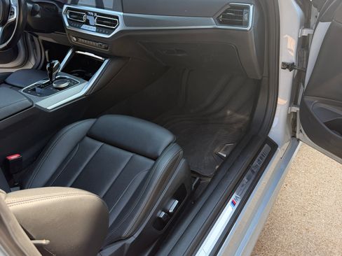 Used 2023 BMW 440i xDrive Convertible w/ M Carbon Exterior Package AWD/4WD image 22