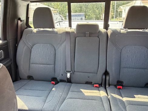 Used 2022 RAM 1500 Big Horn AWD/4WD image 12