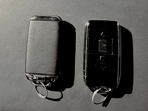 Used 2022 Rolls-Royce Phantom Sedan w/ The Phantom Package image 27