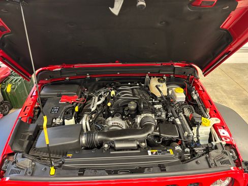 Used 2021 Jeep Wrangler Sport w/ Safety Group image 12