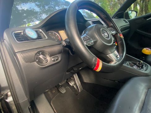 Used 2014 Volkswagen Jetta GLI Autobahn FWD image 11