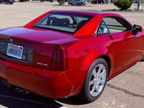Used 2004 Cadillac XLR image 10