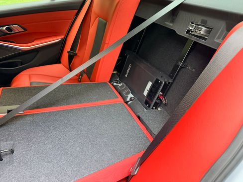 Used 2022 BMW M3 w/ M Carbon Exterior Package RWD image 12