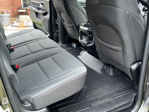 Used 2023 RAM 1500 Big Horn AWD/4WD image 28
