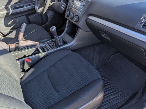 Used 2012 Subaru Impreza 2.0i Premium image 32