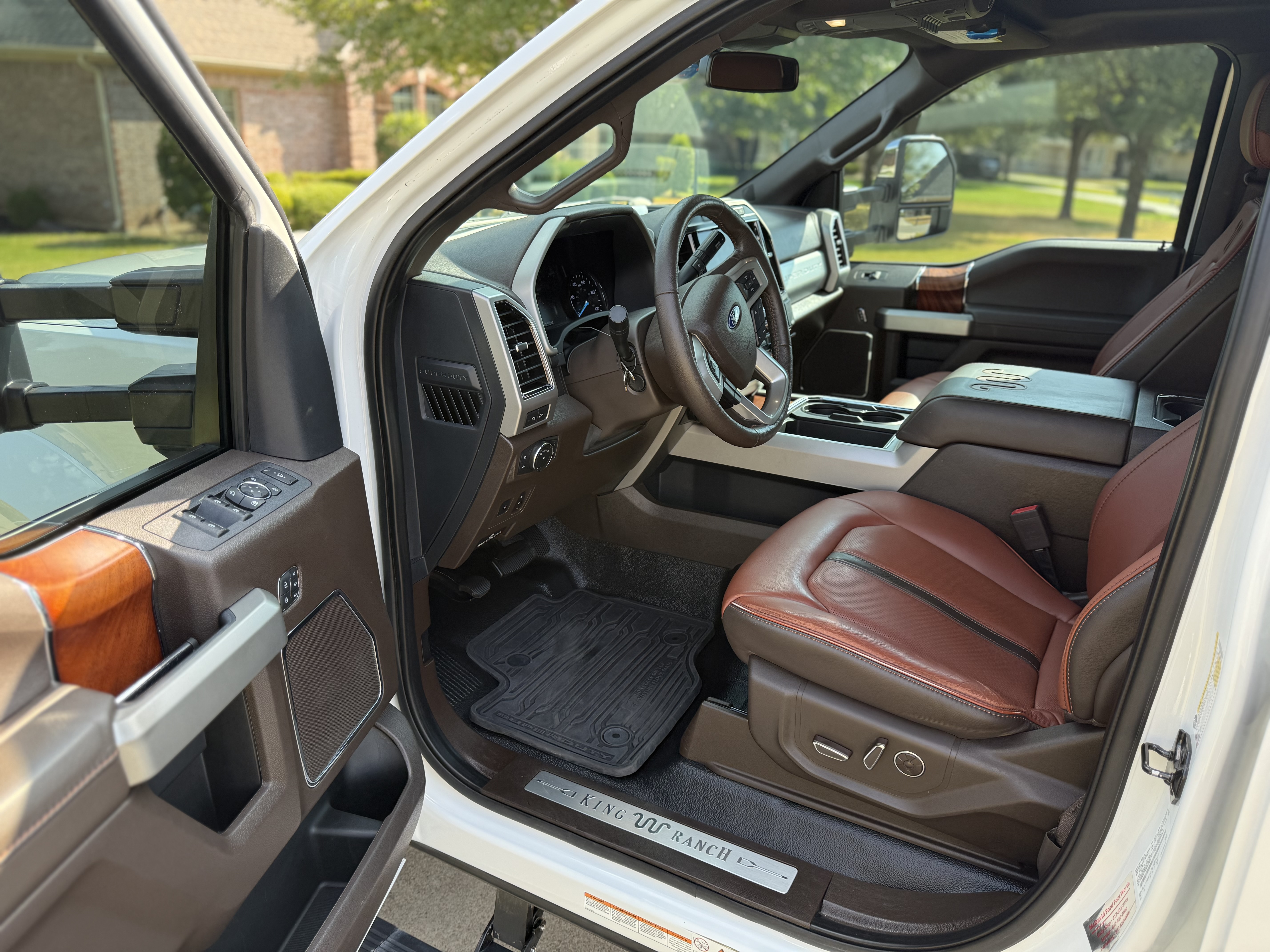 Used 2022 Ford F450 King Ranch w/ King Ranch Ultimate Package AWD/4WD image 14
