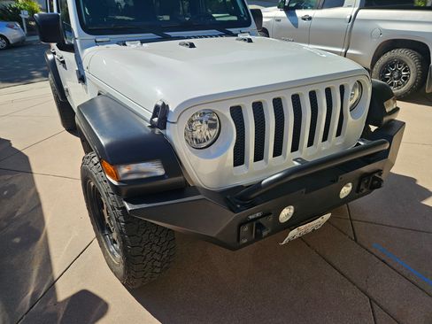 Used 2019 Jeep Wrangler Unlimited Sport image 10