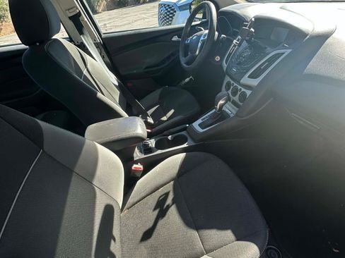Used 2014 Ford Focus SE image 6