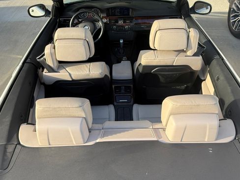 Used 2012 BMW 328i Convertible image 16