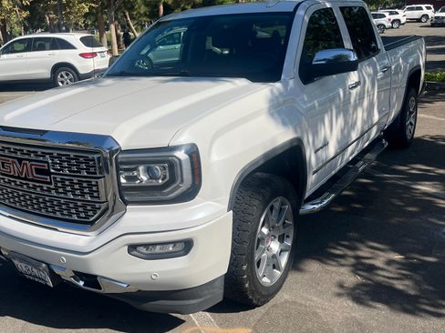 Used 2017 GMC Sierra 1500 Denali AWD/4WD image 1