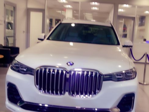Used 2020 BMW X7 xDrive40i w/ Premium Package image 5