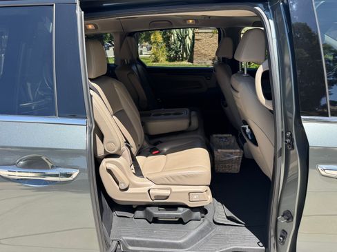 Used 2018 Honda Odyssey Elite image 12