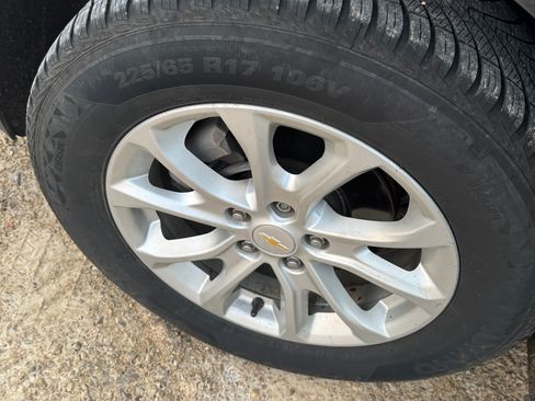 Used 2019 Chevrolet Equinox LT image 9