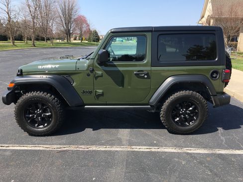 Used 2021 Jeep Wrangler Sport image 9