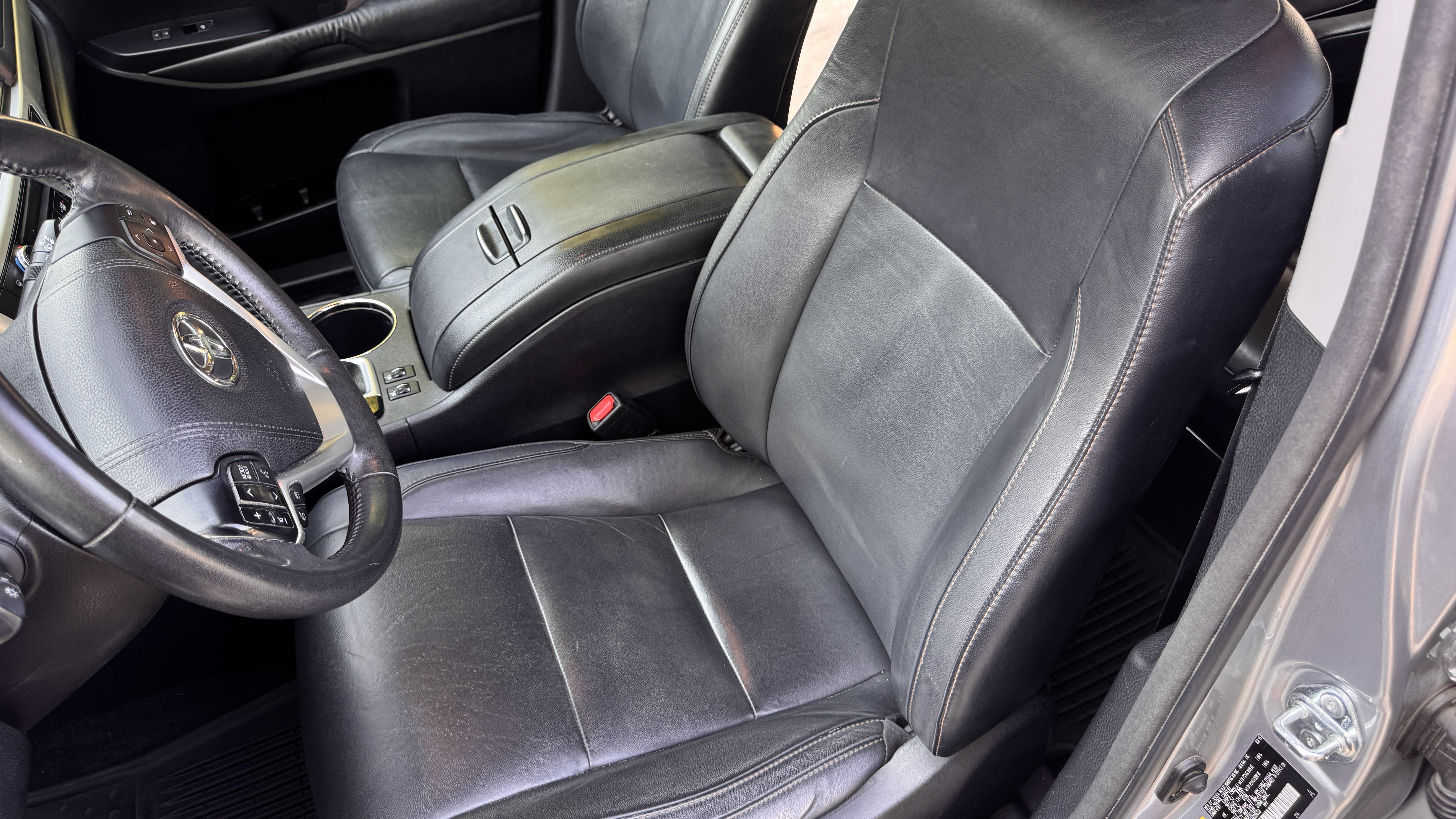 Used 2015 Toyota Highlander XLE FWD image 14