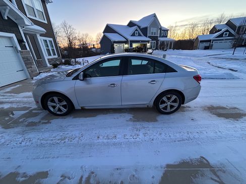 Used 2013 Chevrolet Cruze LT image 9