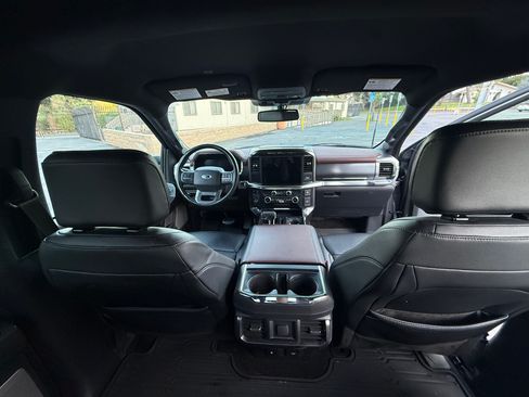 Used 2023 Ford F150 Lariat image 10