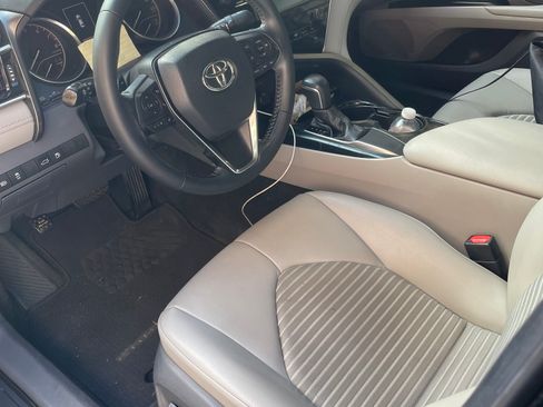 Used 2018 Toyota Camry SE image 8