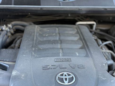 Used 2016 Toyota Sequoia SR5 RWD image 12