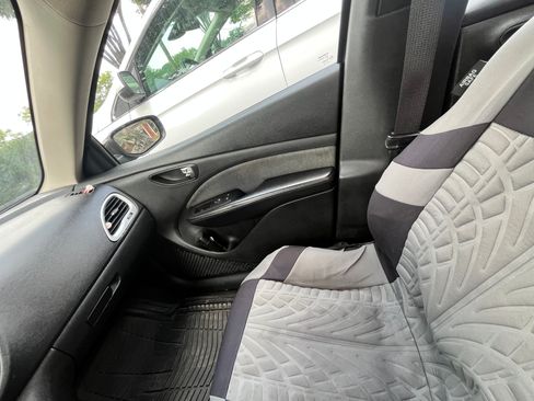 Used 2013 Dodge Dart SXT FWD image 8