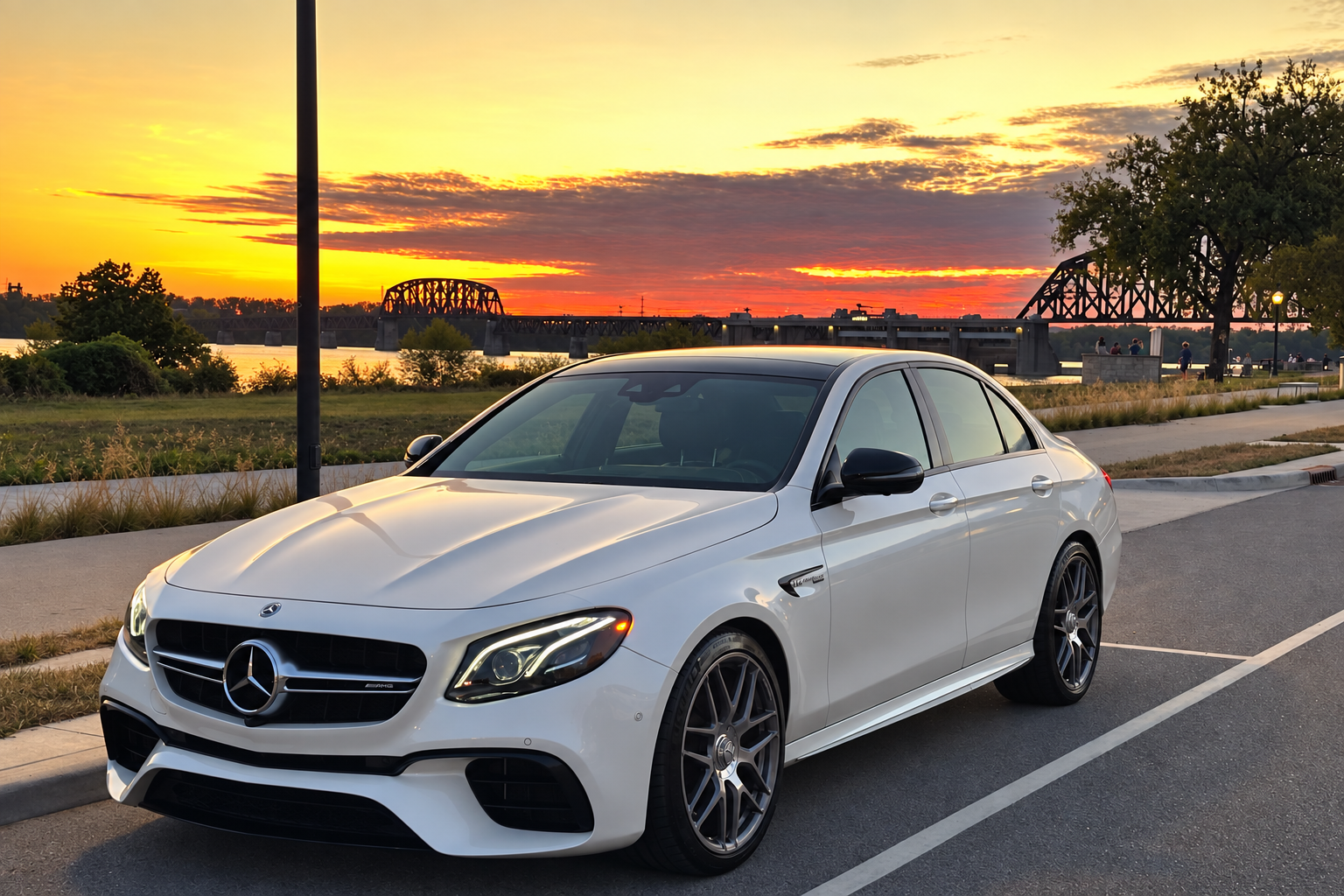 Used 2018 Mercedes-Benz E 63 AMG S image 32