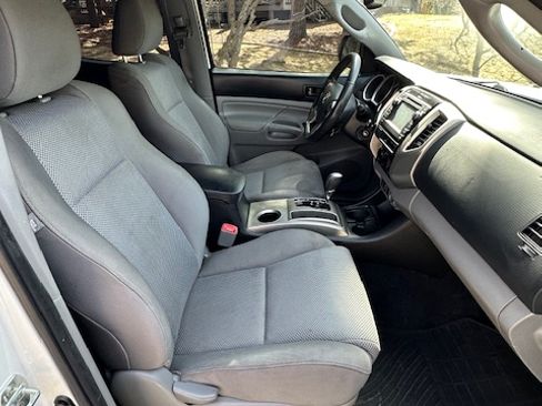 Used 2013 Toyota Tacoma PreRunner w/ TRD Sport Pkg image 20