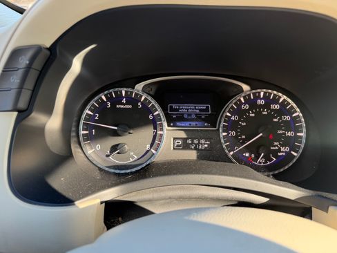 Used 2014 INFINITI QX60 FWD w/ Deluxe Touring Package image 13