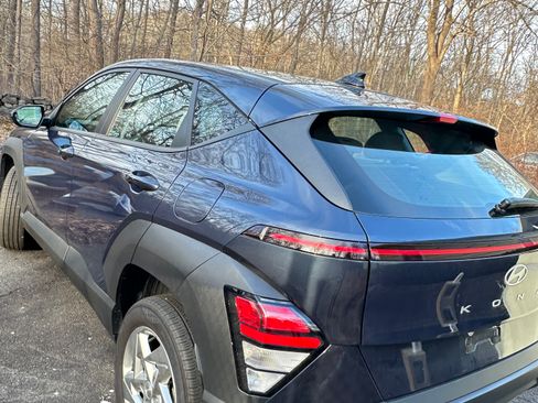 Used 2024 Hyundai Kona SE image 5