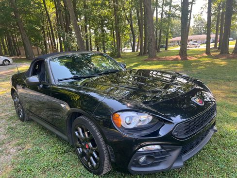 Used 2017 FIAT 124 Spider Abarth RWD image 1