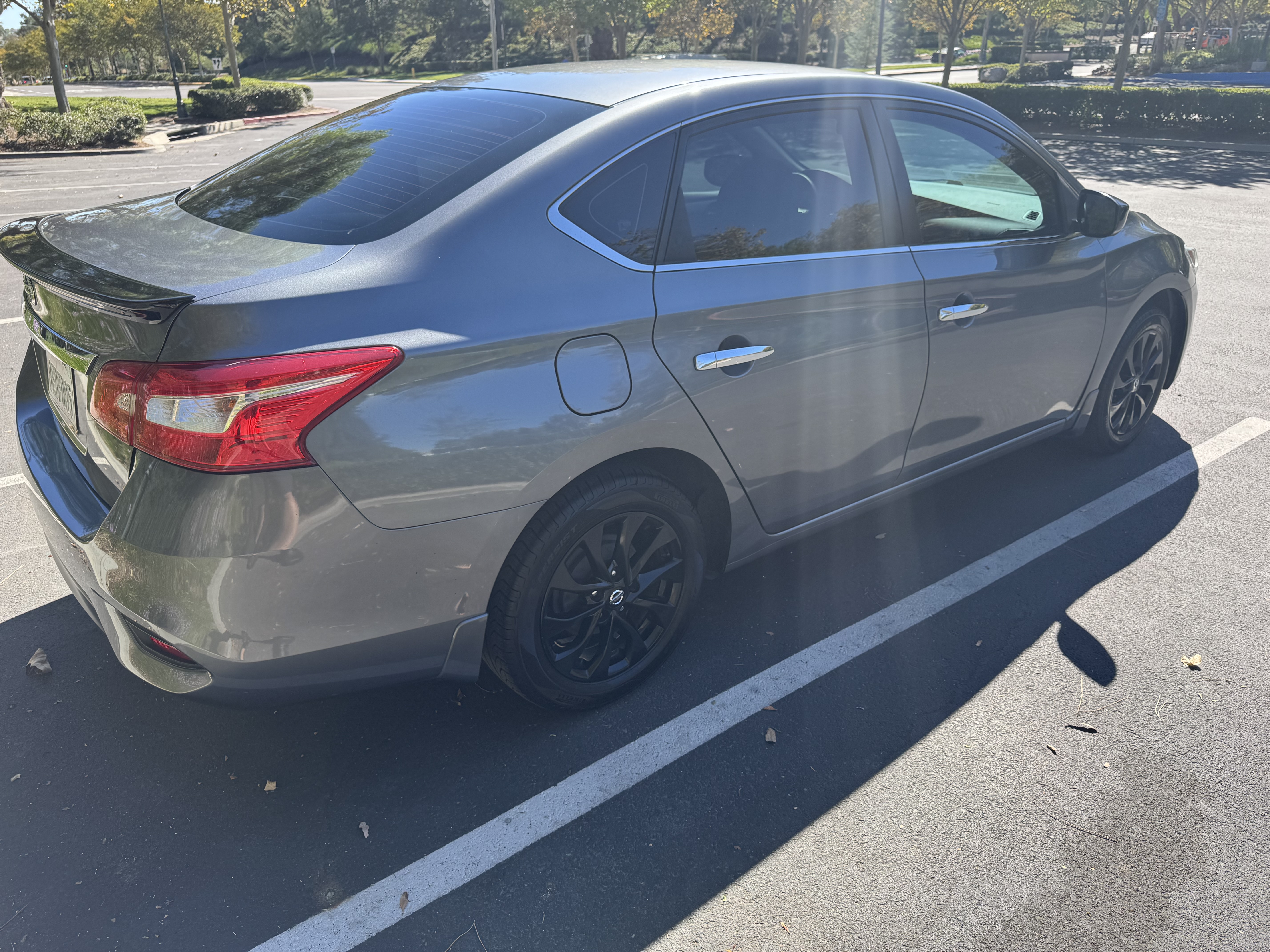 Used 2018 Nissan Sentra S w/ S Midnight Style Package FWD image 5